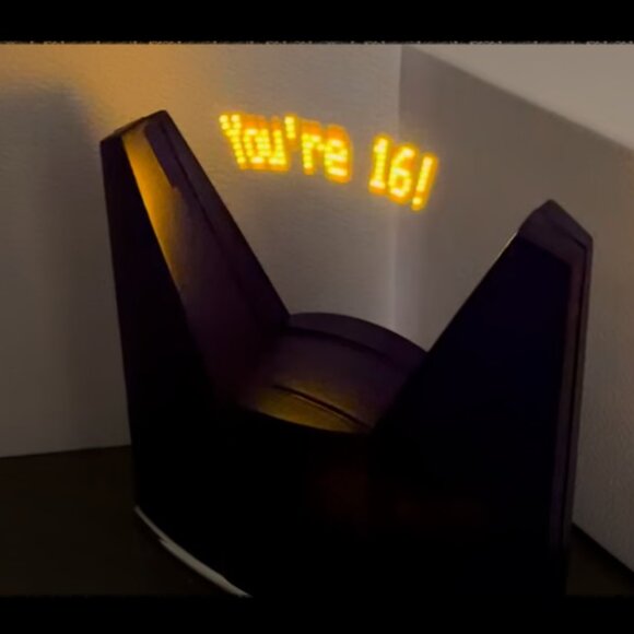 Floating Message Programmable Clock by Fantazein - EUC - Picture 9 of 13